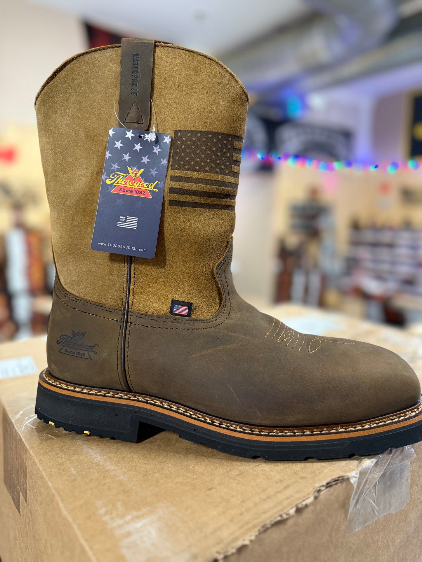 Thorogood American Heritage 11" Black & Trail Crazyhorse Safety Toe Wellington work boots