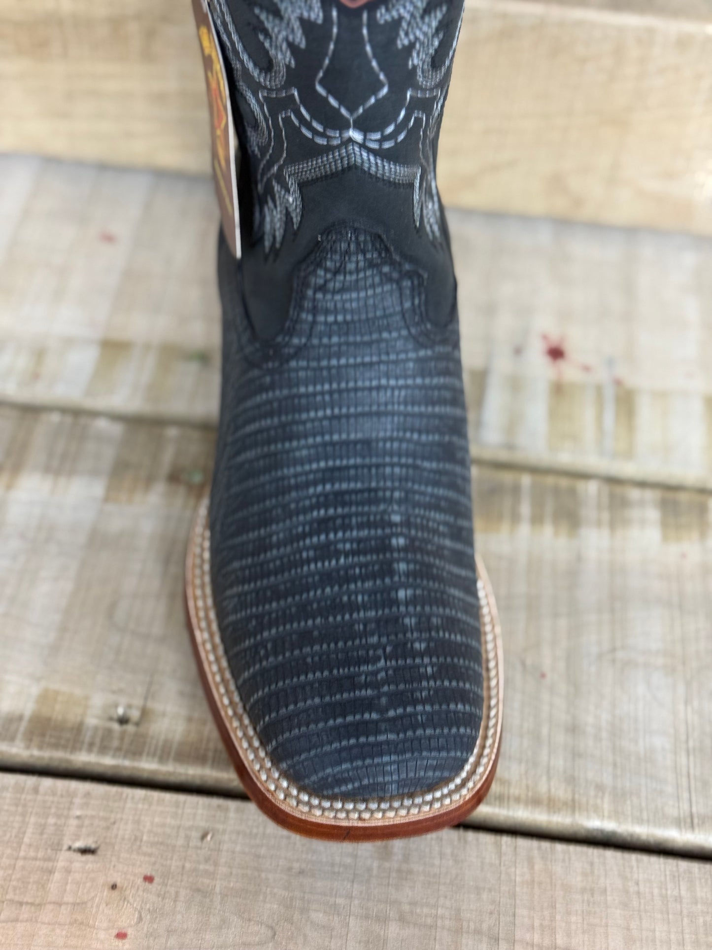 Exotic Los Altos Sanded Black Lizard Wide Square Toe