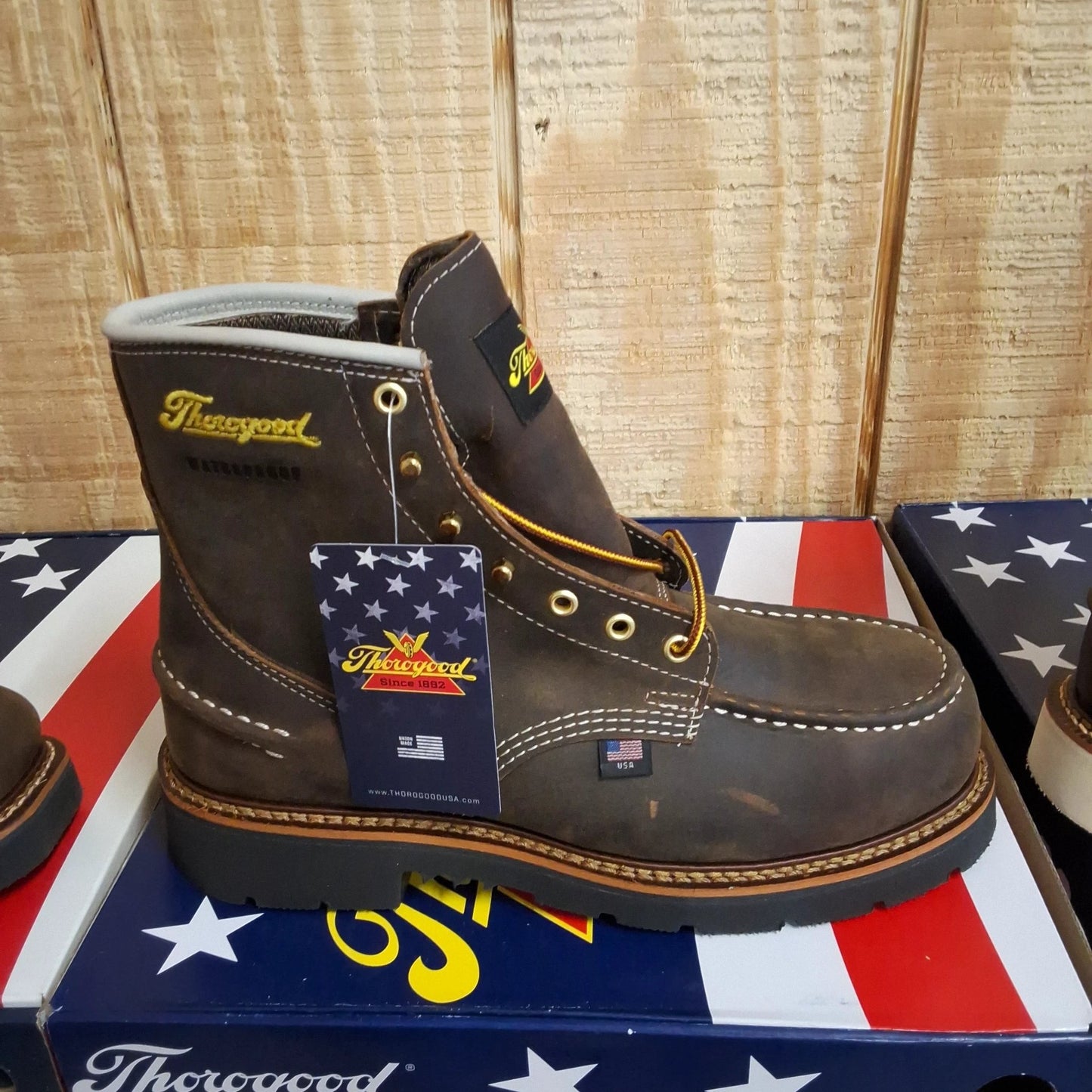 Thorogood 8043696 Moc Toe Safety Toe Work Boots Six Inch Steel Toe Cap Durable Construction by Thorogood