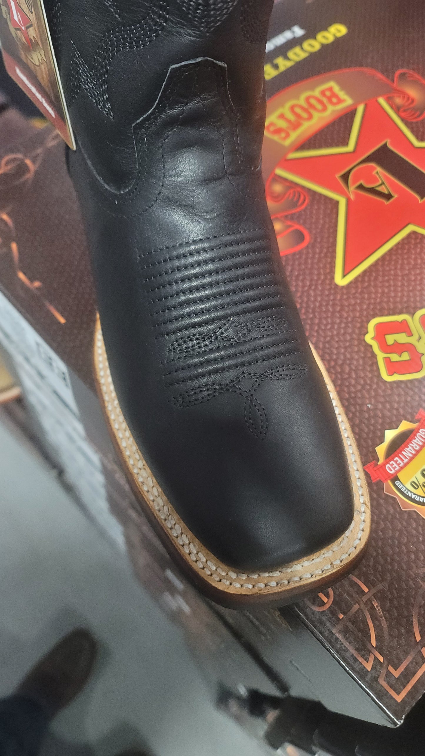 Los Altos Men's Grasso Black Wide Square Toe Rubber Sole