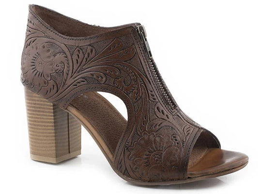 Roper Mika Front Zip (Brown) - Women's Sandals