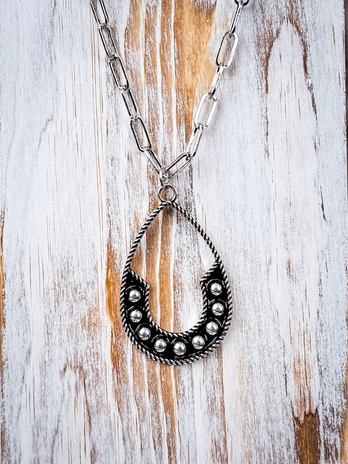 The Calico Chain – Teardrop Western Pendant Fashion Necklace
