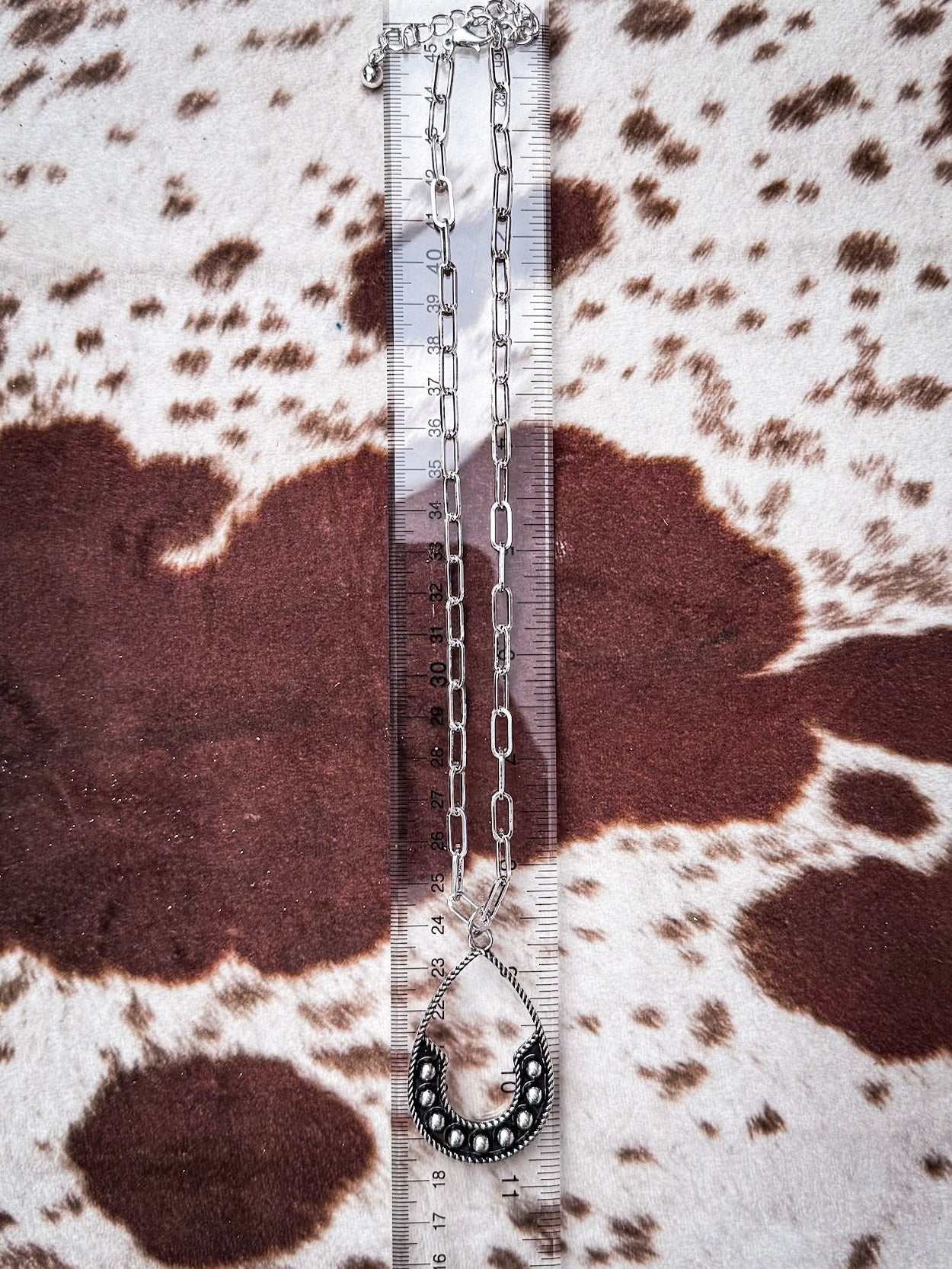 The Calico Chain – Teardrop Western Pendant Fashion Necklace