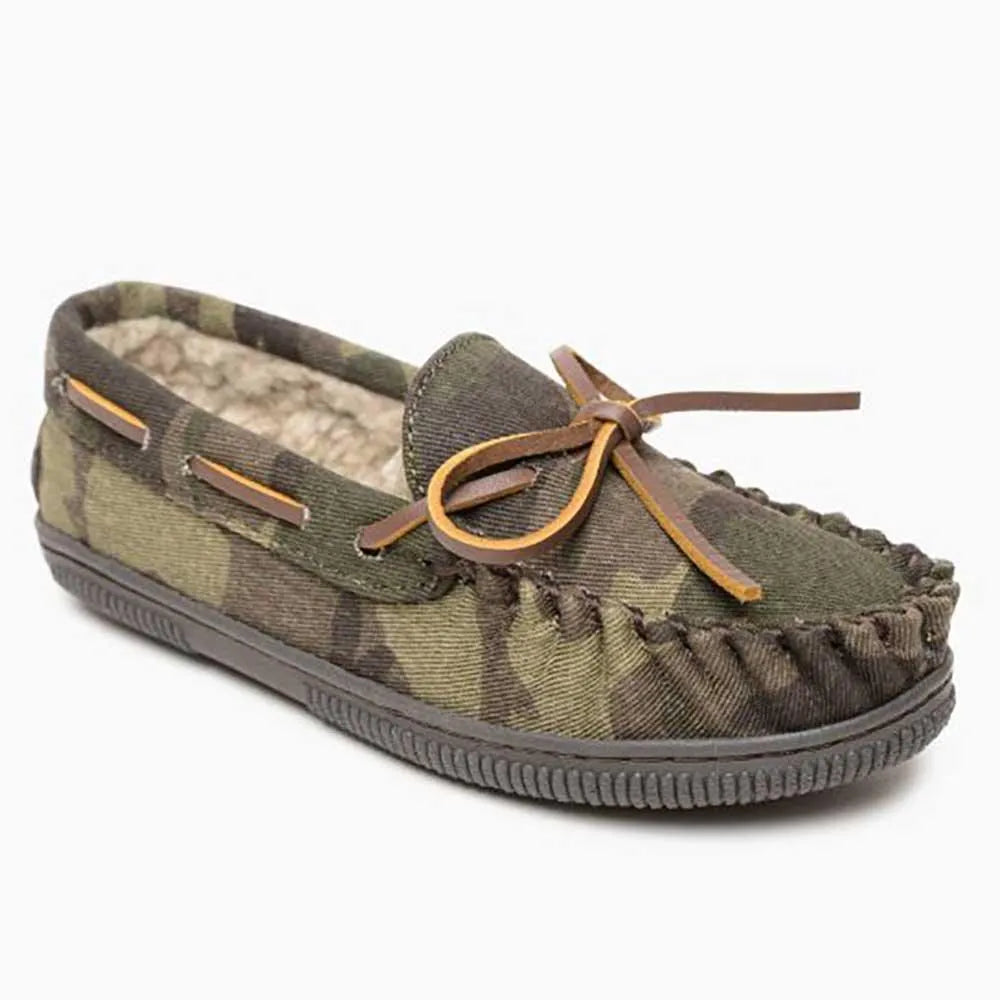 Minnetonka Pile Lined Hardsole Canvas (Camo) - Children's Slipper