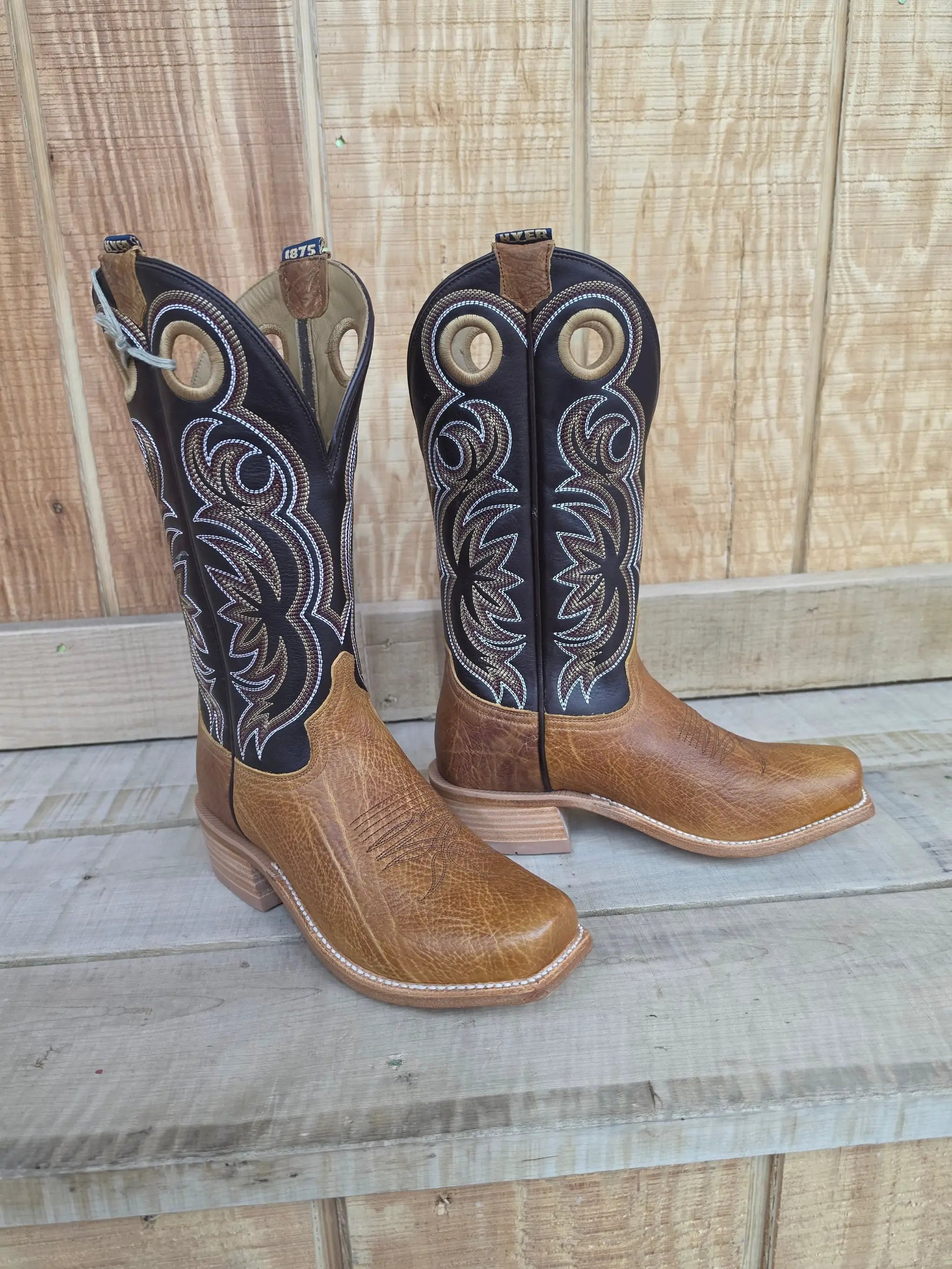 HYER RILEY by Wild West Outfitters
