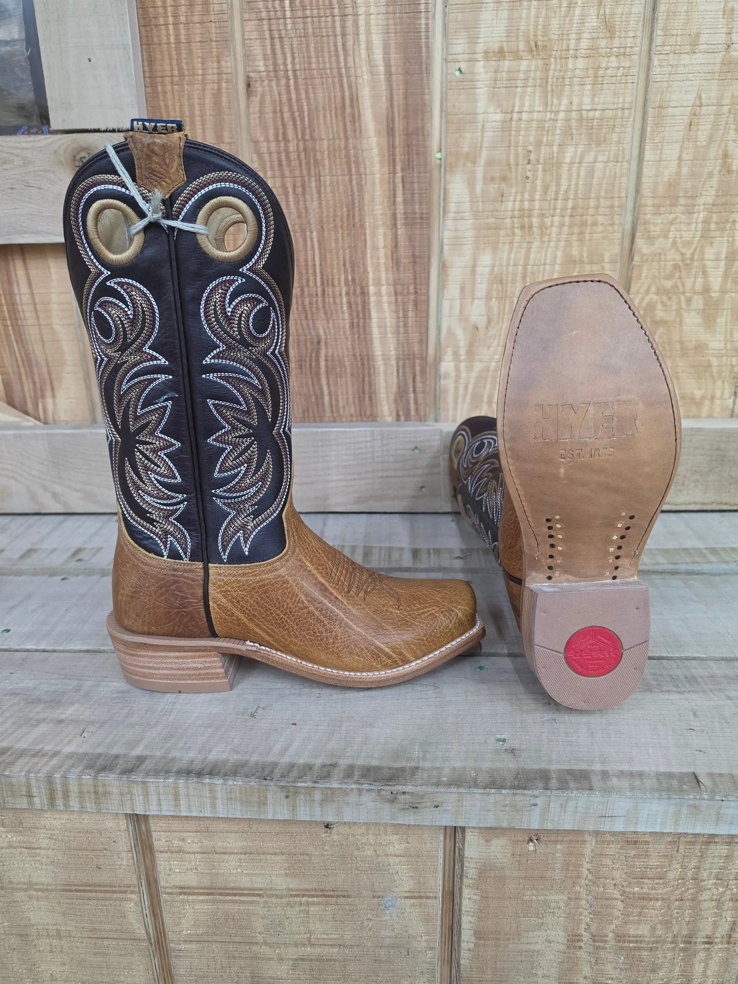 HYER RILEY by Wild West Outfitters