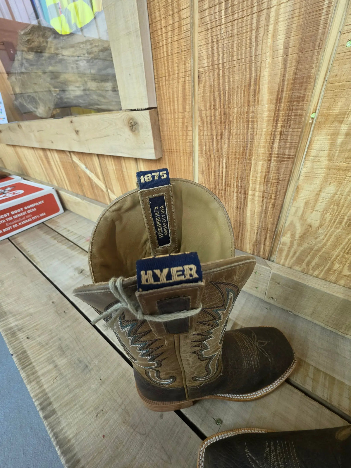 HYER Kincaid by Wild West Outfitters